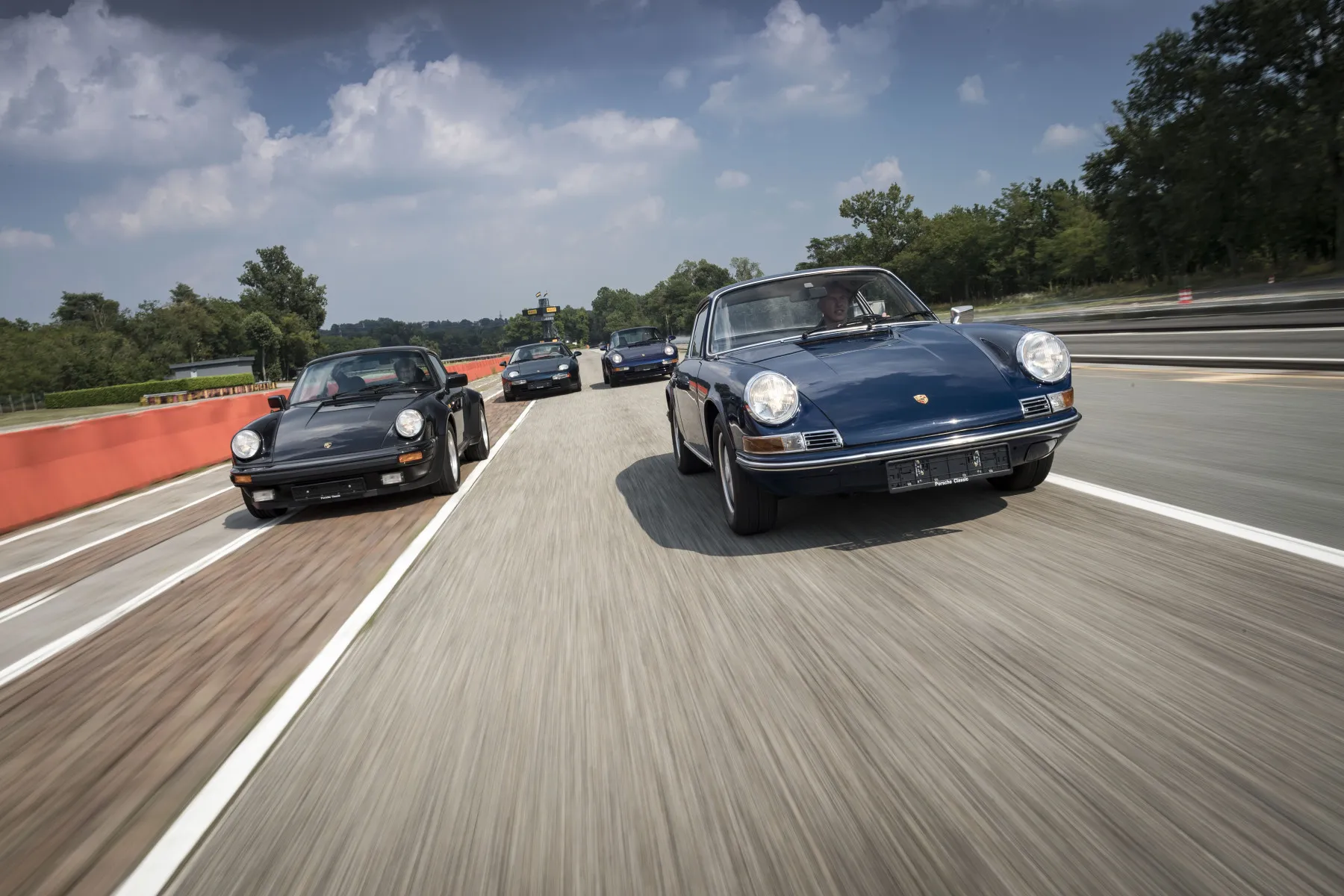 Pirelli Expands Collezione Range with Porsche 911 Tyres