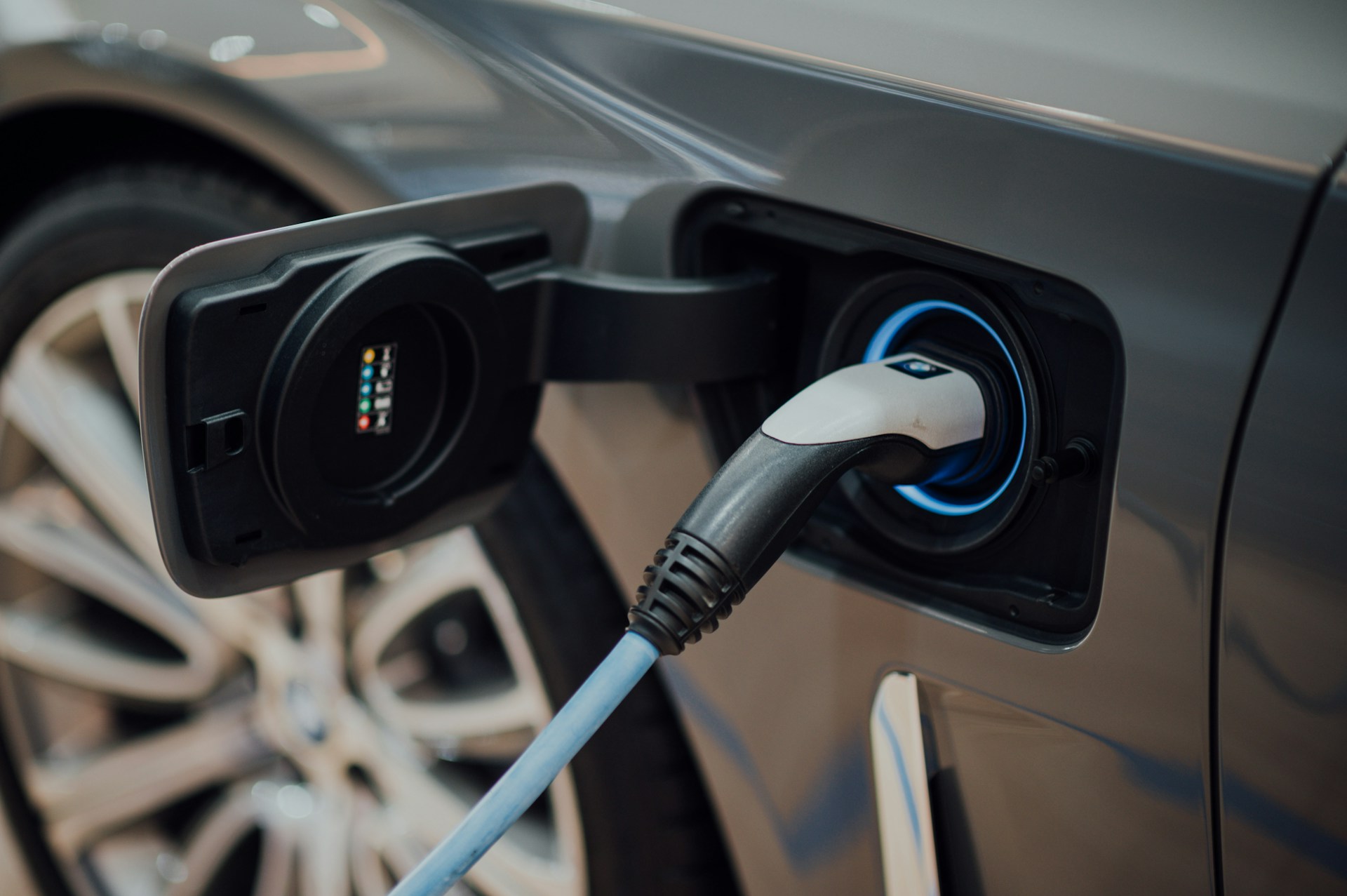 Electric Vehicle (EV) illustration. Image/Photo Credit: CHUTTERSNAP on Unsplash