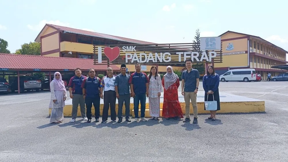 Prinx Tire Malaysia's visit to SMK Padang Terap. (Photo: Prinx Tire Malaysia/LinkedIn)